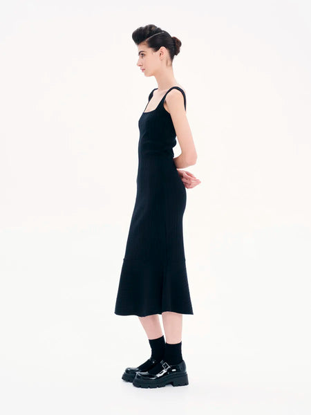 CONSTRUCTED LINES MIDI DRESS | BLACK