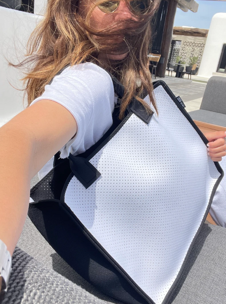 VLG RIVIERA | BLACK & WHITE