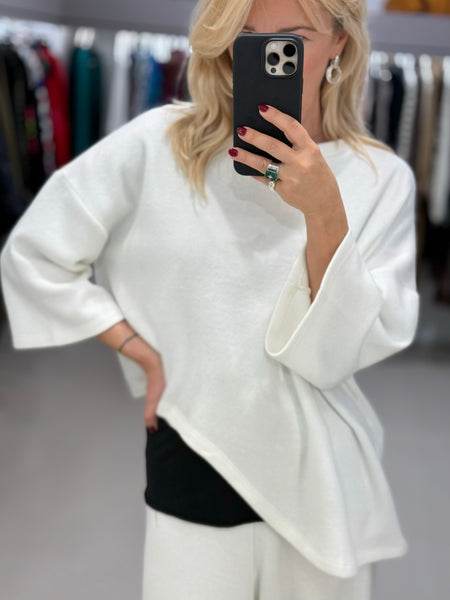 SMOOTH AND COSY ASYMMETRIC TOP | OFFWHITE