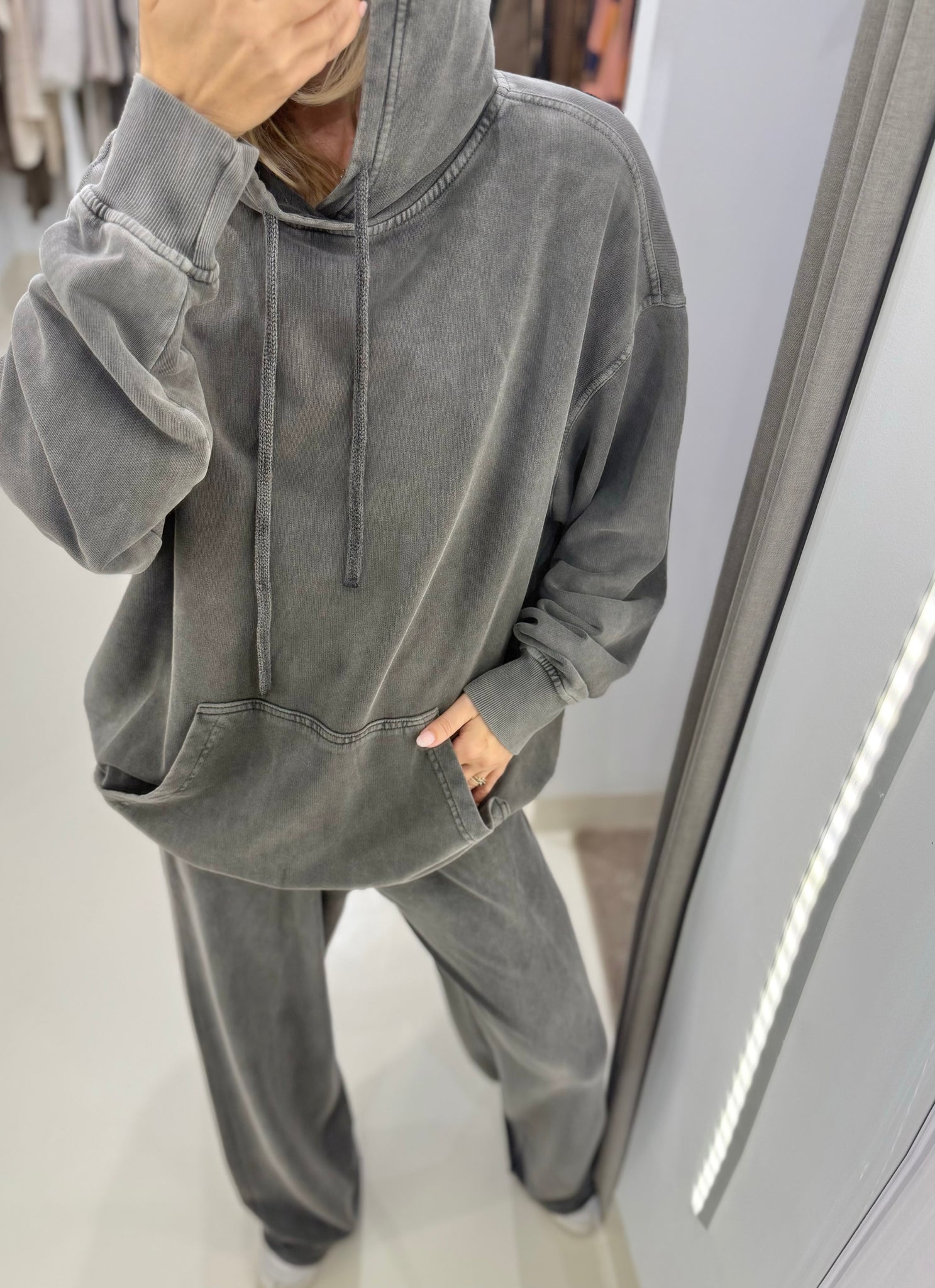 CARBON HOODIE SWEATER