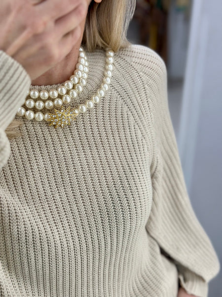 PEARLY NECKLACE