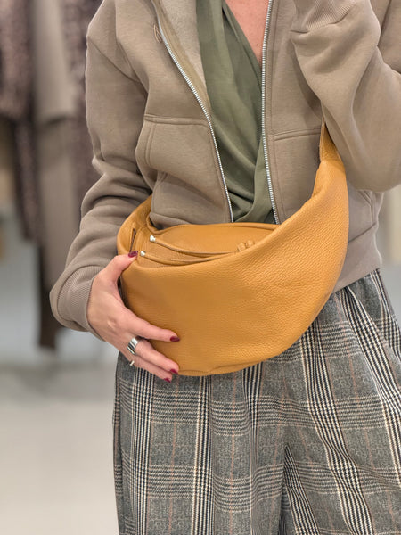 SLING BAG | CAMEL