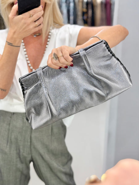 TYO CLUTCH BAG | METALLIC GRAY