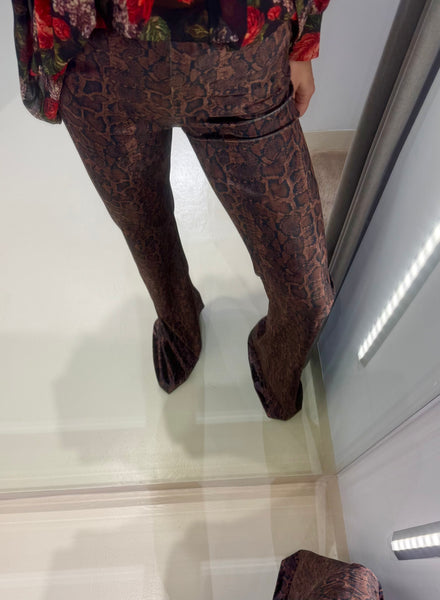 VENOMOUS FLARE PANTS