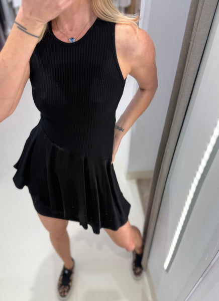 CONTRASTING NATURES TOP | BLACK