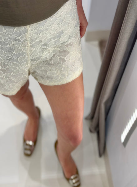 IVORY ECRU LACE SHORTS