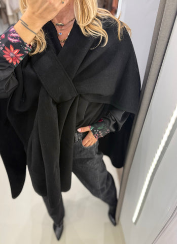 MARWA CAPE | BLACK