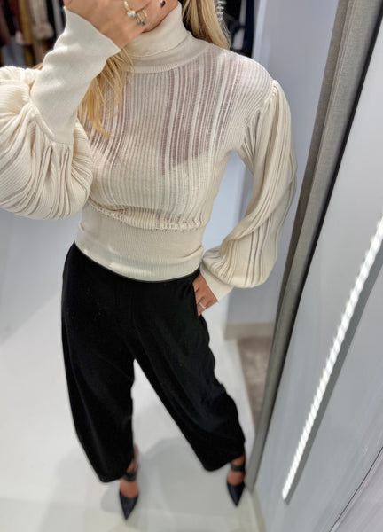 HIGH NECK BLOUSE | GARDENIA